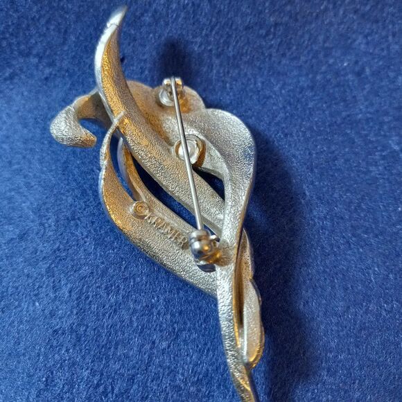 Vintage Kramer Silver tone Brooch - Picture 2 of 4
